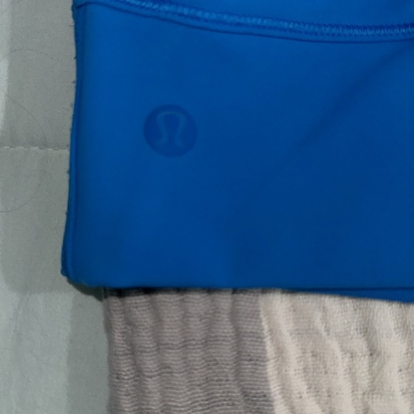 Lululemon Mesh-Back Cropped Training Tank - Picture 3 of 6